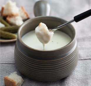 Käse-Fondue mit Hofschnittkäse