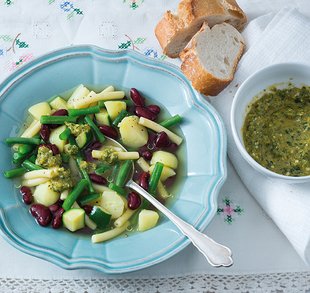 Spargel und Hofbutter-Dips